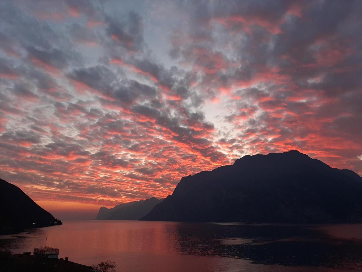 Vistalago Torbole Torbole Sul Garda Exterior foto