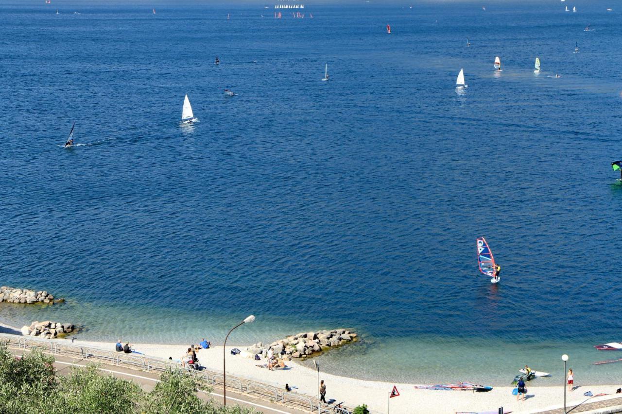 Vistalago Torbole Torbole Sul Garda Exterior foto